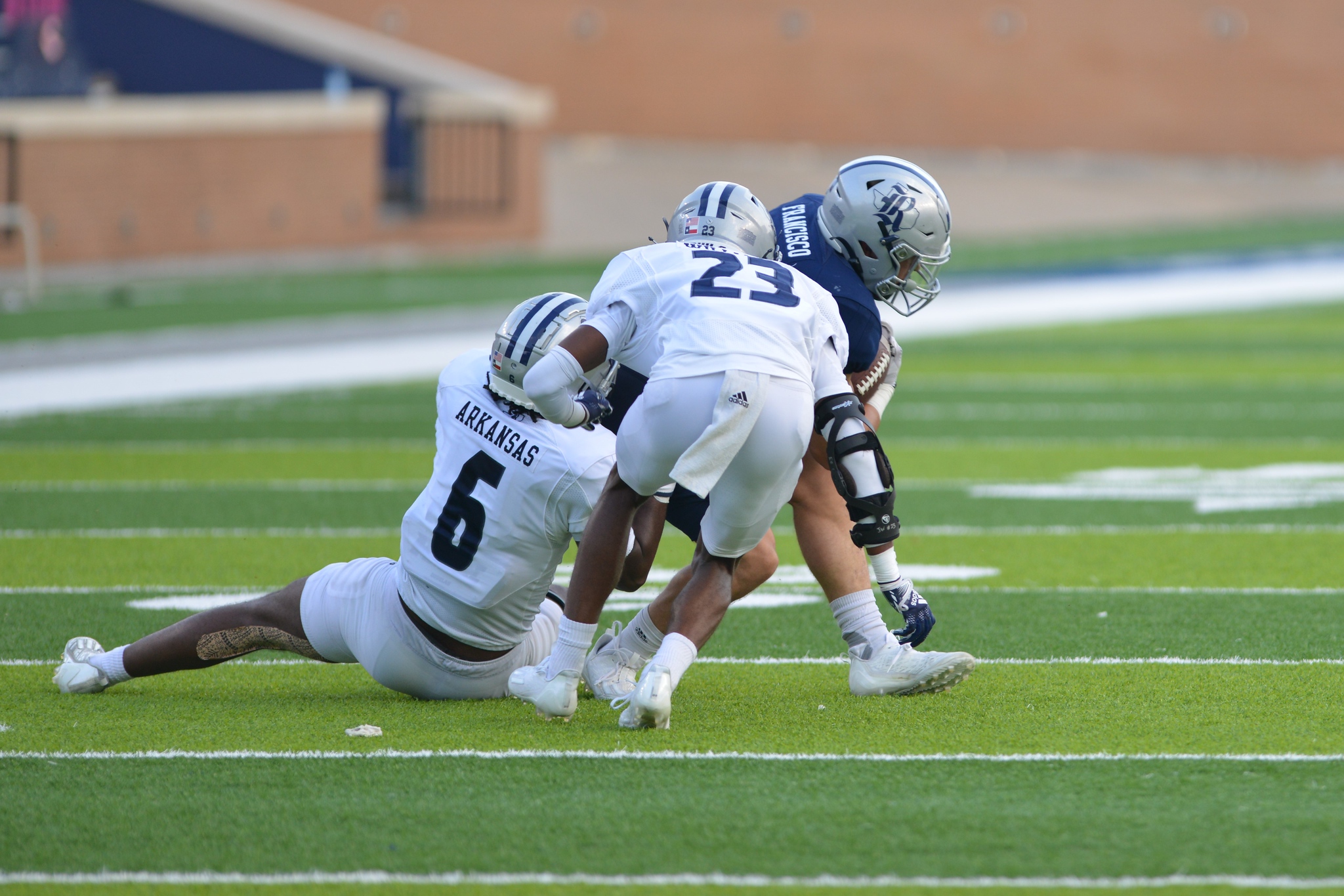 DJ Arkansas makes a tackle in the 2023 Rice Football Spring Game.